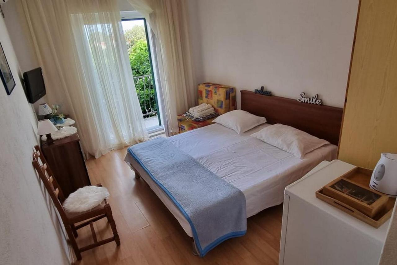 Apartments And Rooms With Parking Space Supetar, Brac - 5658 Extérieur photo
