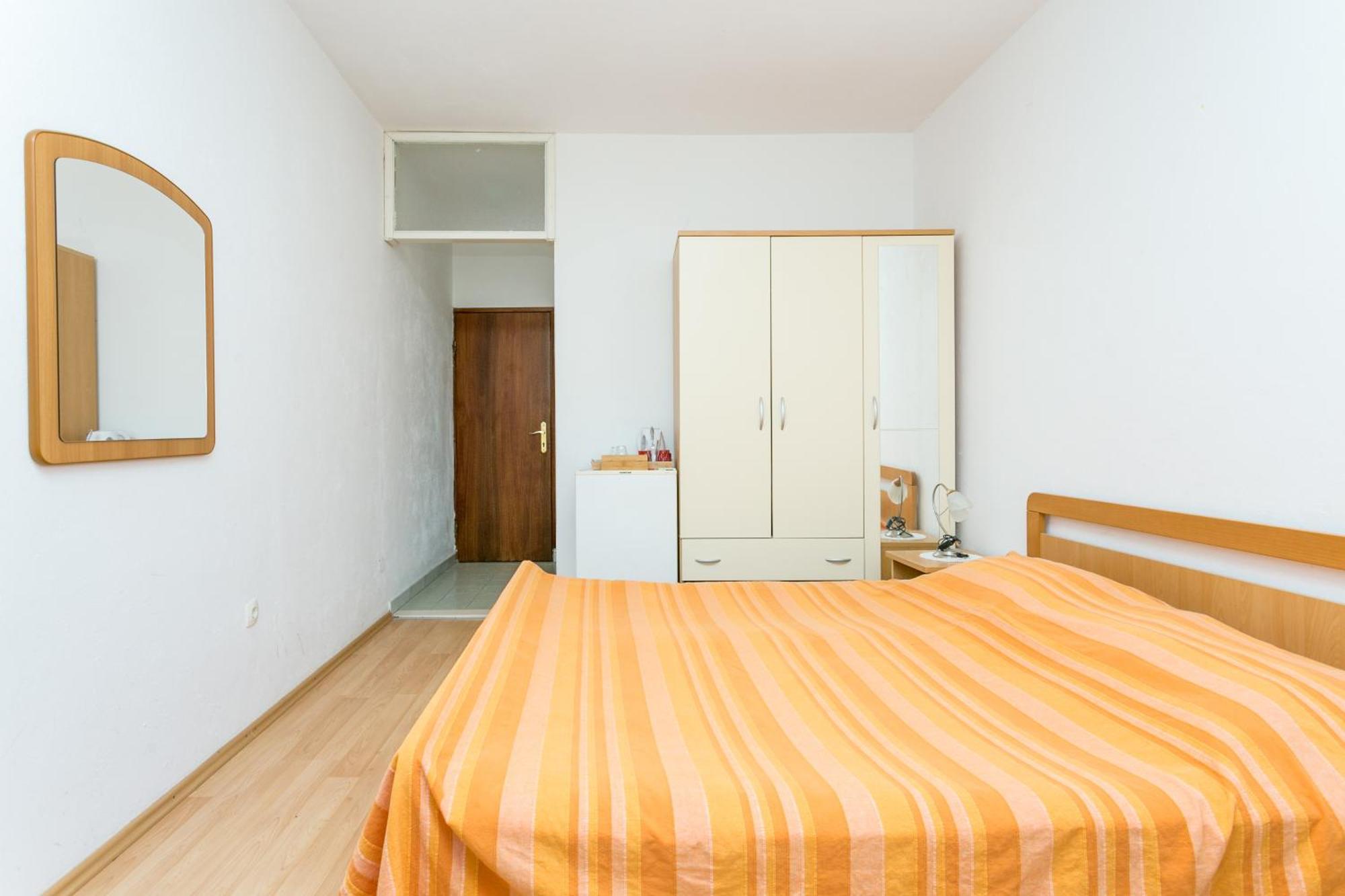 Apartments And Rooms With Parking Space Supetar, Brac - 5658 Chambre photo